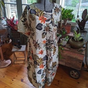 Linen floral dress, loose fitting slouchy look